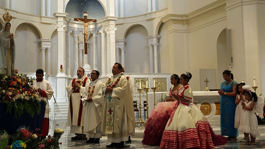 Filipino community celebrates Flores de Mayo and Santacruzan