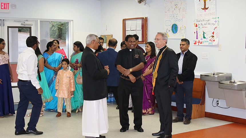 Bishop Zarama celebrates Mass with Triangle Tamil Community