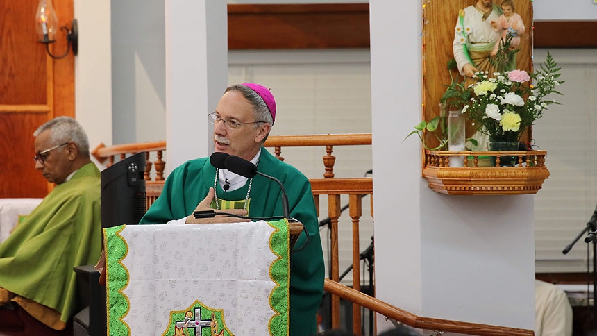 Bishop Zarama celebrates Mass with Triangle Tamil Community