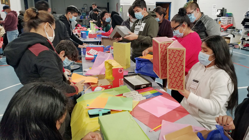 Grupo Juvenil Hispano Celebra su Graduación