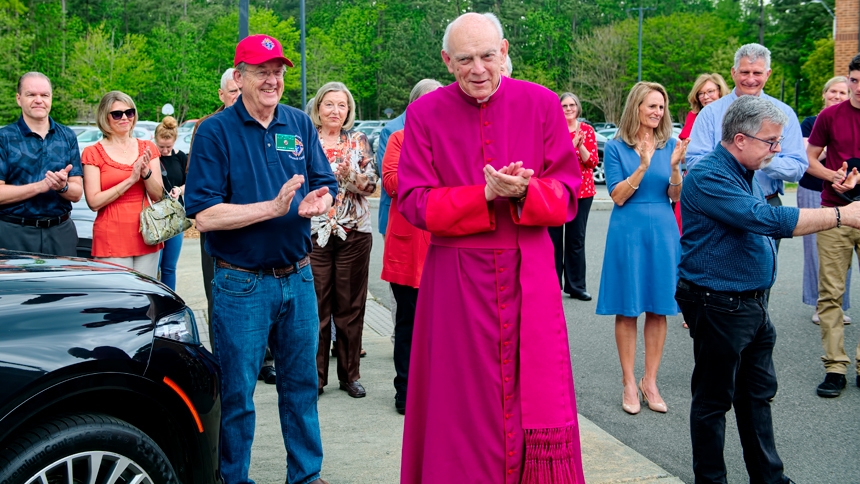 Monsignor Jeffrey Ingham, 76, dies in Raleigh