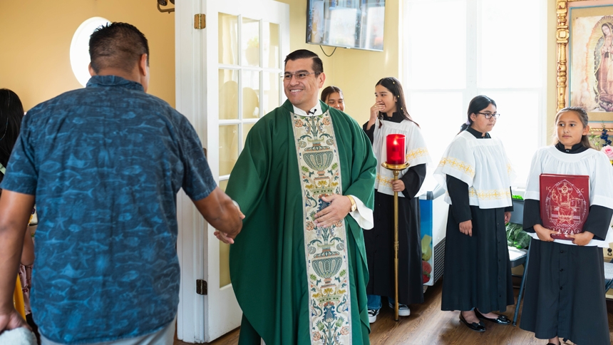 ‘Happy and proud’ - Fayetteville Deanery welcomes centennial monstrance