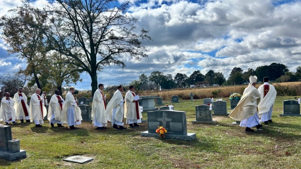 Diocese remembers deceased clergy on Feast of All Souls in centennial year